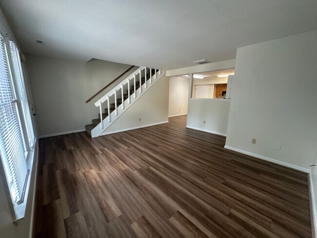 Foto del edificio - Fletcher Rental!