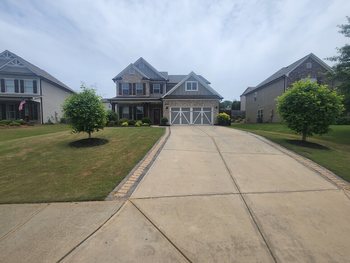 Frente - 4145 Pleasant Woods Dr
