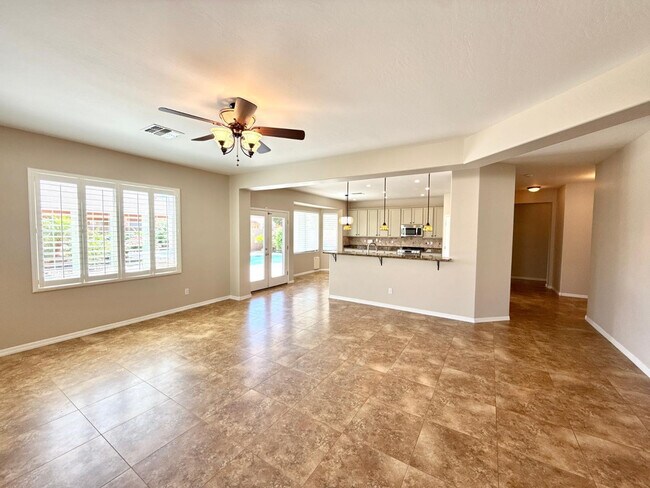 Foto del edificio - 17455 W Meadow Ln