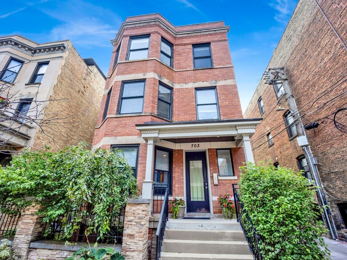 Foto principal - 703 W Wellington Ave