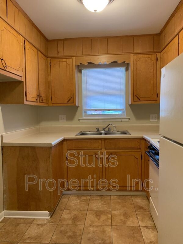 900 W Montgomery Ave Unit 203, Sheffield, AL 35660 Condo for Rent in