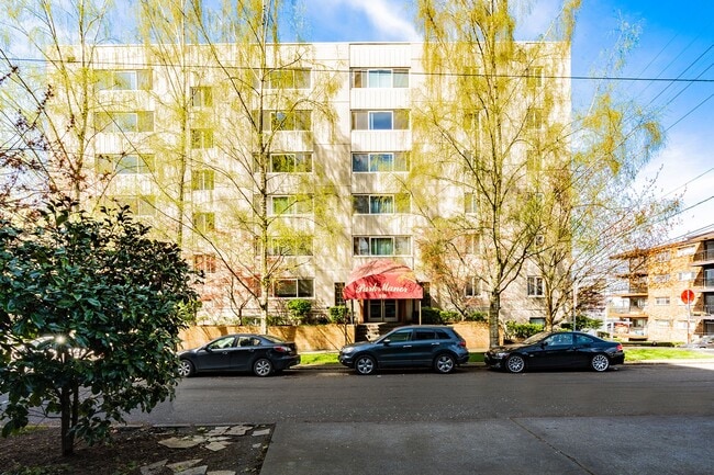 Building Photo - Park Manor