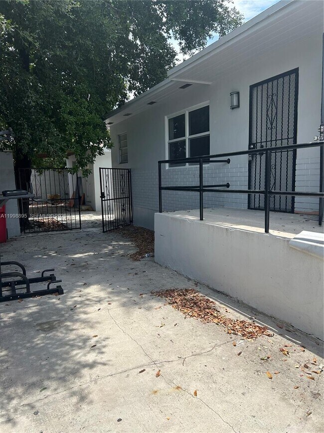 Foto del edificio - 13425 NW 31st Ave