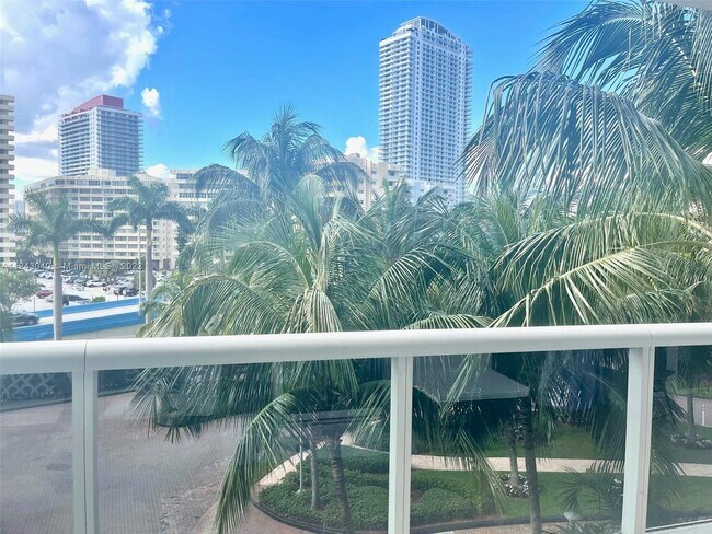 Foto del edificio - 1850 S Ocean Dr