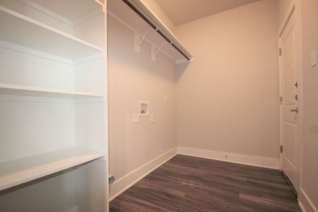 Building Photo - Stunning 3/2 Duplex Home Coming Soon!! Lov...