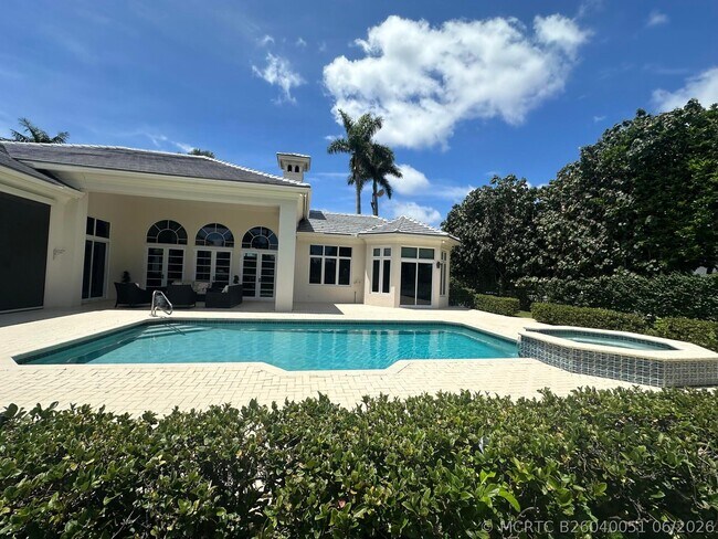 Foto del edificio - 645 Atlantis Estate Way