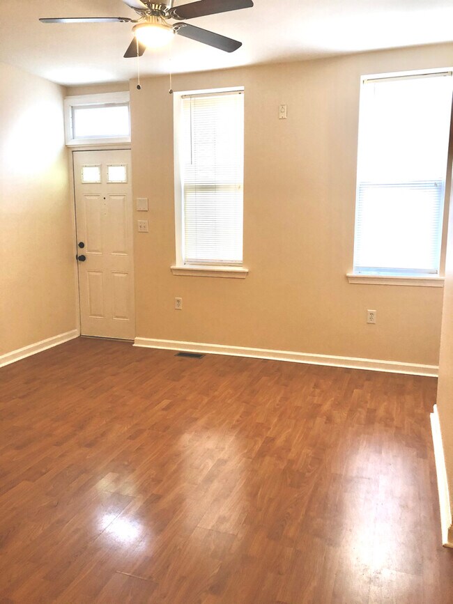 Downstairs 1 - 2331 E Harold St