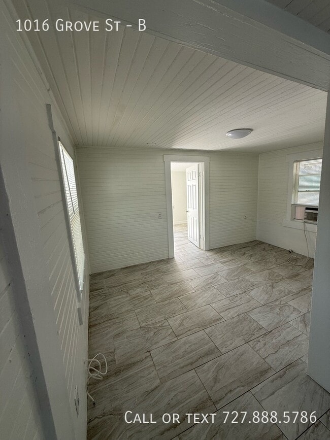 Building Photo - 1016 Grove St