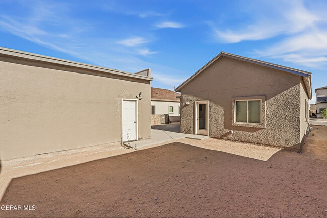 Building Photo - 14329 Bill Lazor Pkwy