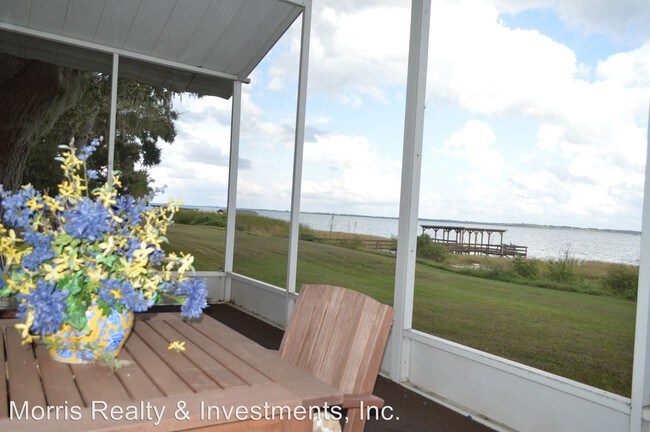 Foto del edificio - 5723 E Harbor Dr