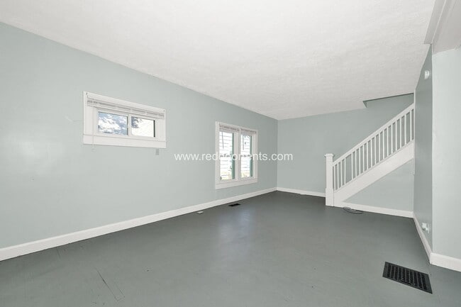 Building Photo - A Must-See Duplex!