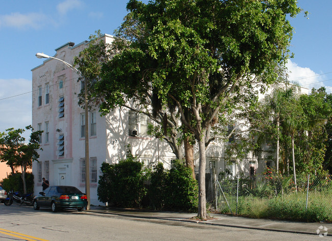 Building Photo - Nor-Way Apartments