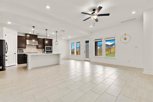 Building Photo - 328 Terrene Trl