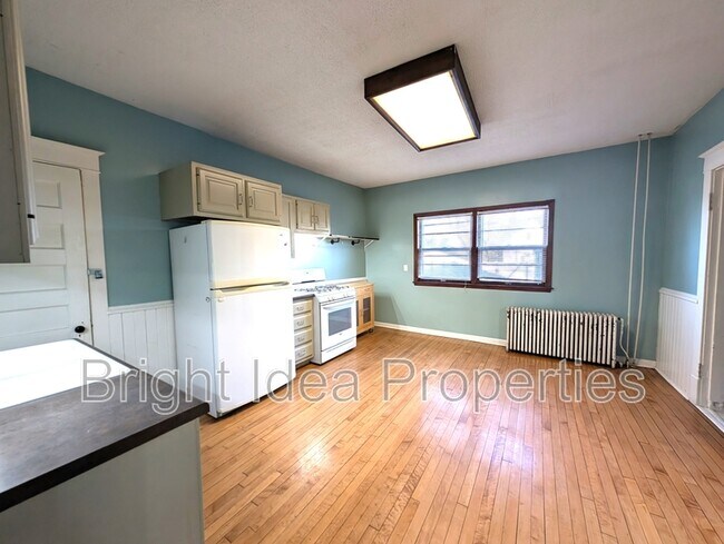 Foto del edificio - 869 Geranium Ave E