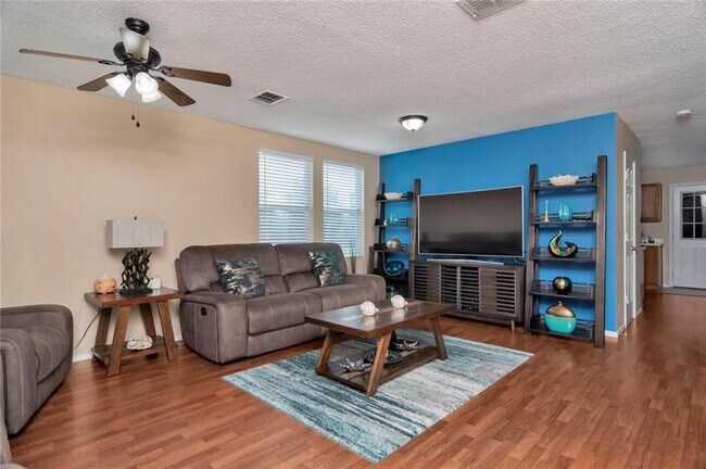 Building Photo - 3426 Clydesdale Dr