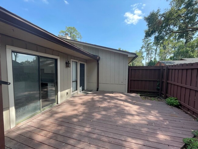 Building Photo - 3/2 Patio Home with attached garage