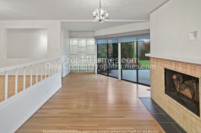 Building Photo - Riverside Elegance: Discover Luxurious Liv...