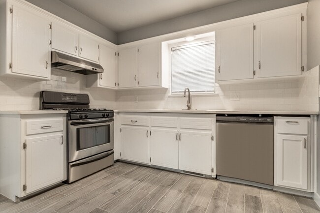 Foto del edificio - 13817 N Everest Ave