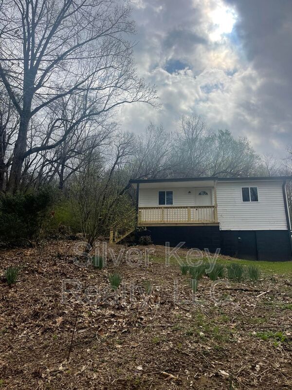 1008 Old Hwy 68, Sweetwater, TN 37874 House Rental in Sweetwater, TN