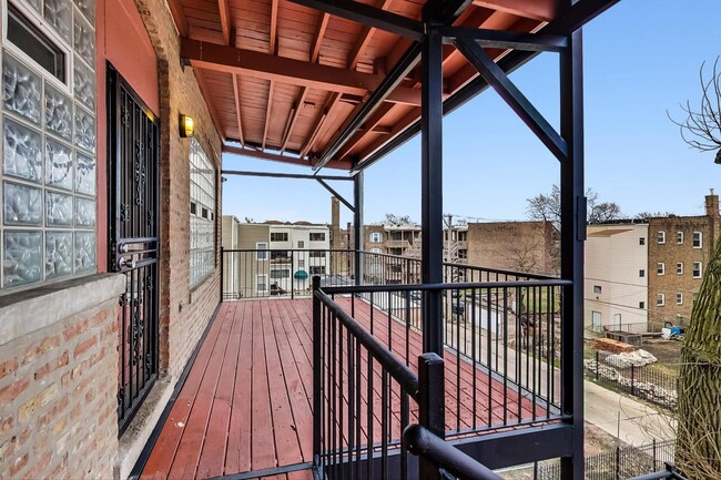 Back porch - 1433 E 67th Plz
