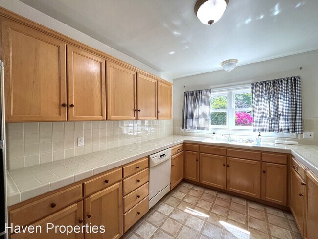 Building Photo - 4 br, 2 bath House - 1879 San Luis Dr.