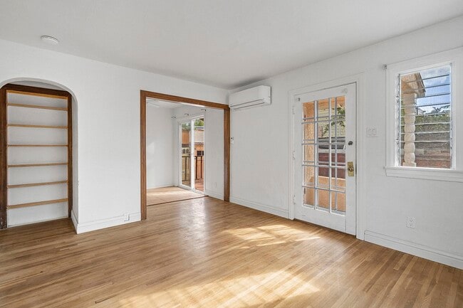 Foto del edificio - 4044 Huron Ave