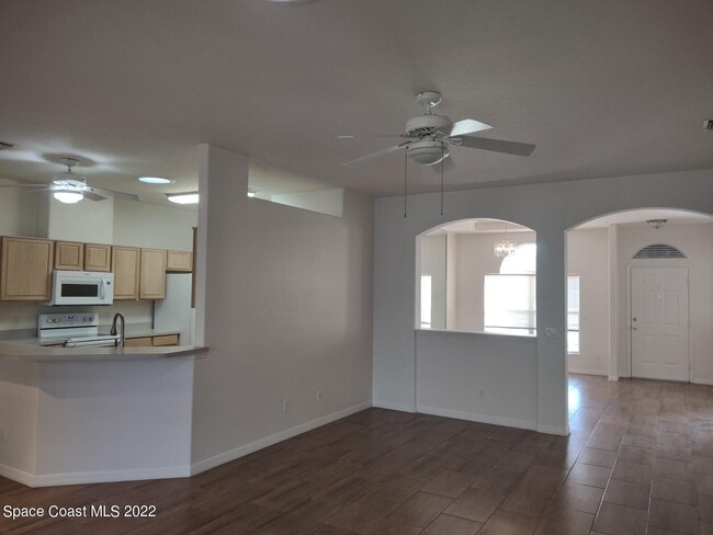 Building Photo - 1792 Ladderback Ct