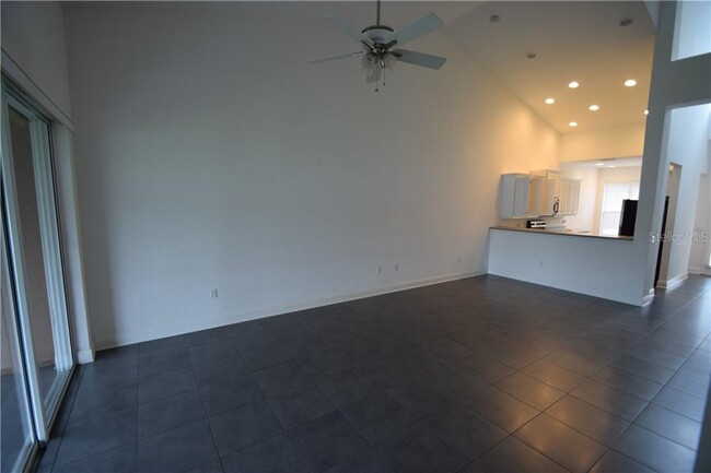 Building Photo - 2986 Mission Lakes Dr