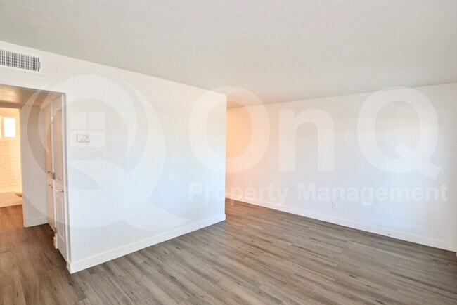 Building Photo - 7625 N 12th St