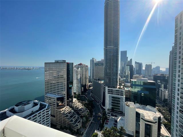 1100 brickell bay drive miami florida 33131