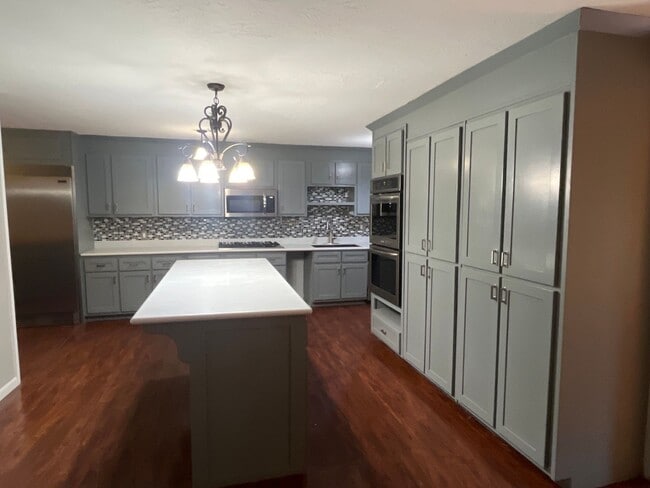 Foto del edificio - What a stunner, step into your new home