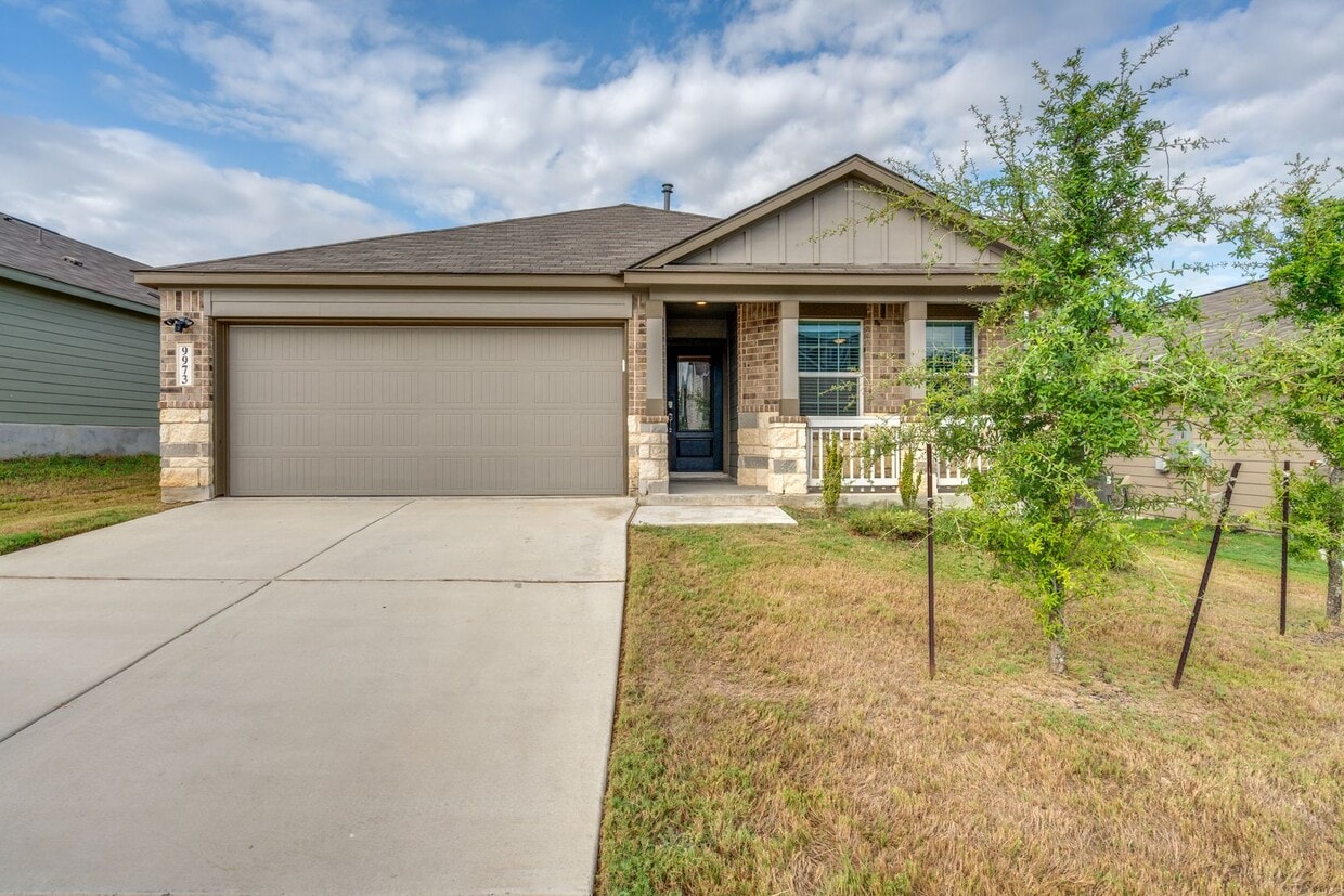 BEAUTIFUL 3-BEDROOM, SINGLE-STORY NEAR RAN... - BEAUTIFUL 3-BEDROOM, SINGLE-STORY HOME IN ...