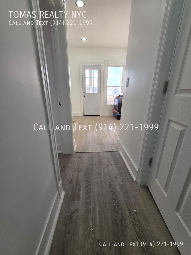 Building Photo - 243 Woodworth Ave