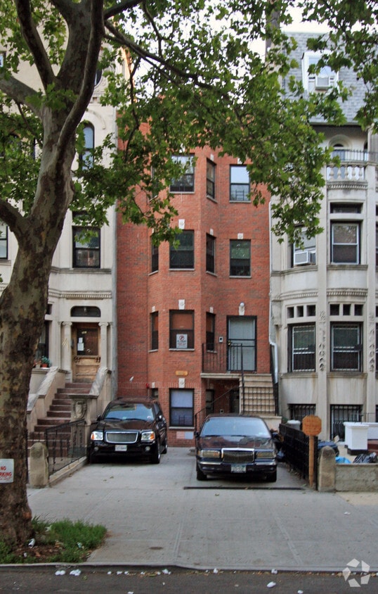 Building Photo - 863 Saint Marks Ave
