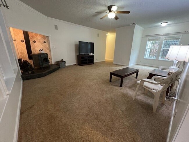 Building Photo - 6968 Moontown Dr E