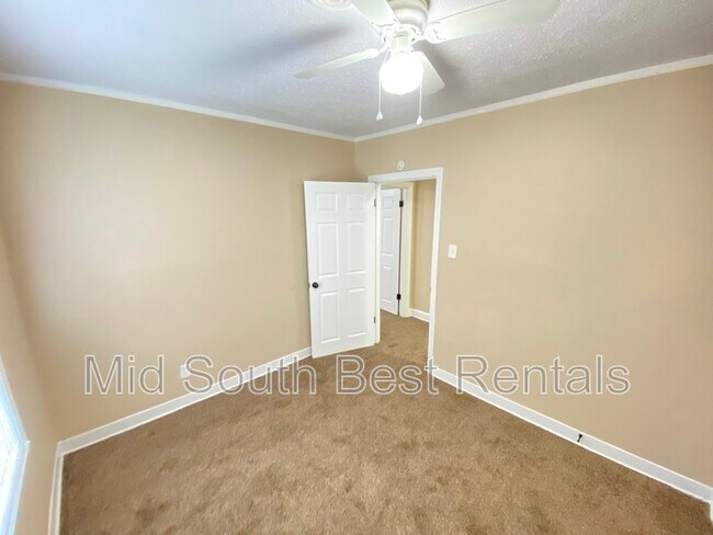 Foto del edificio - 2825 Baskin St