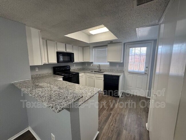 Foto del edificio - 4004 W Pioneer Dr