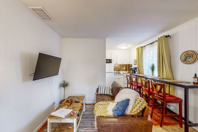 Foto del edificio - 839 N Smith Rd
