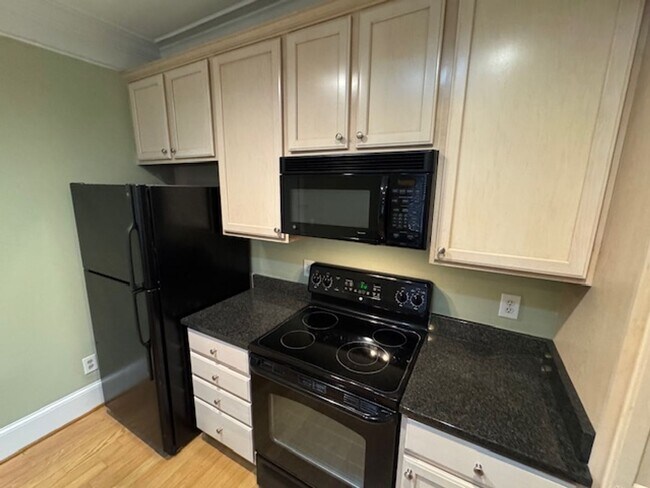 Foto del edificio - Atlantic Place Condo - Preleasing Opportun...