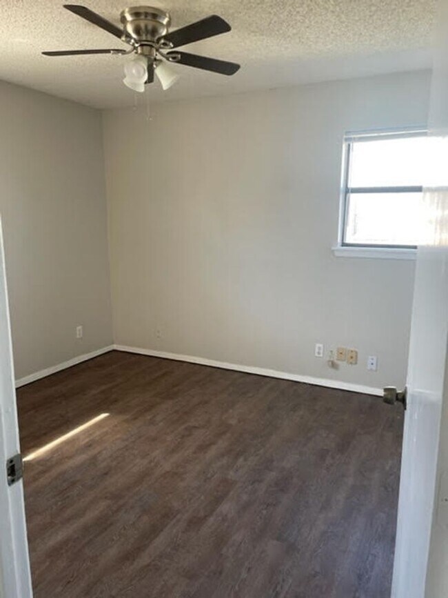 Foto del edificio - 2330 40th St SE