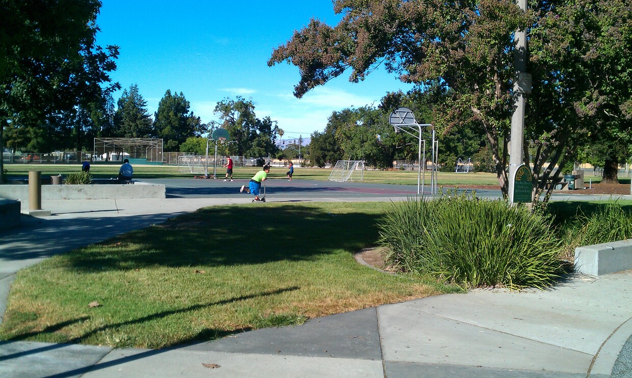 Foto principal - 1119 Starbird Cir