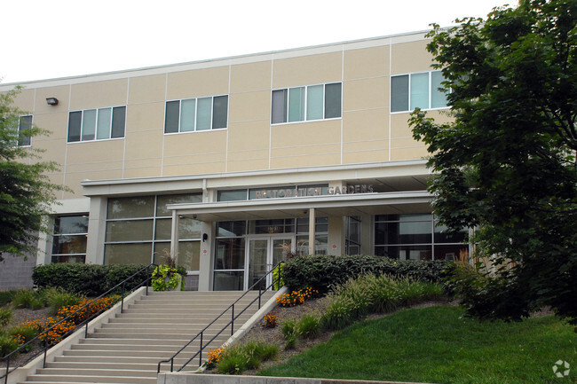 Building Photo - Restoration Gardens