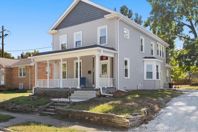 Building Photo - 104 E Jefferson St
