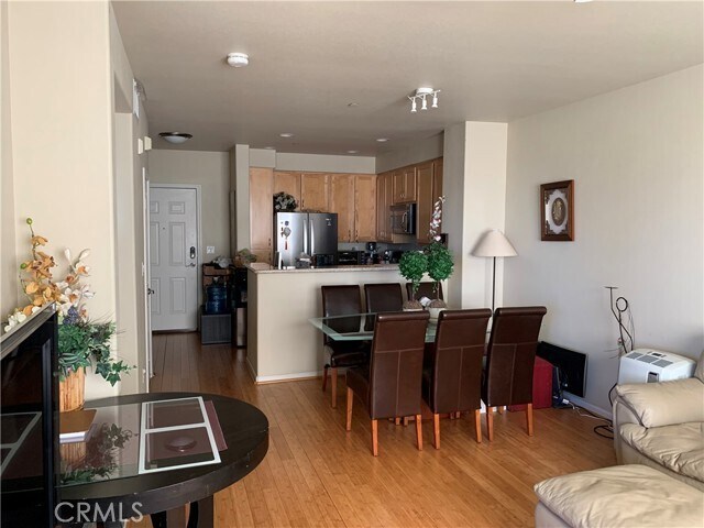 Primary Photo - 20500 Town Center Ln