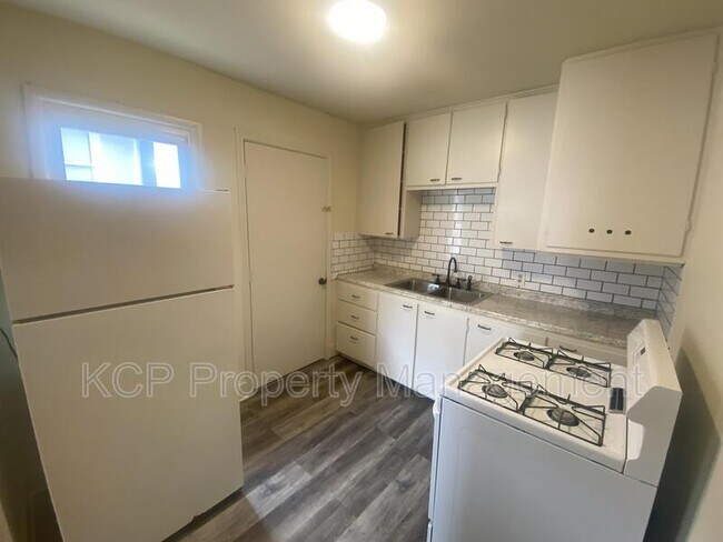 Foto del edificio - 1220 D St N