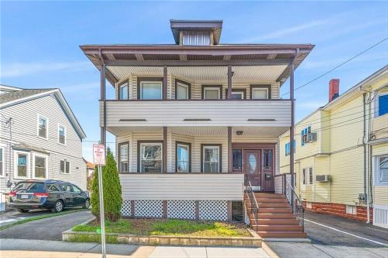 Foto principal - 52 Stanley Ave