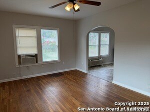 Foto del edificio - 319 Harding Pl