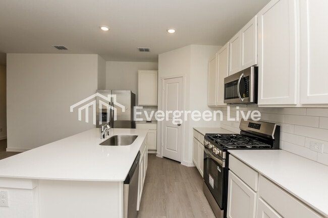 Foto del edificio - 200 Pine St