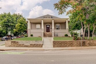 Building Photo - 1102 N Main St