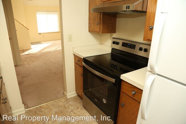 Building Photo - 2 br, 1.5 bath House - 1585 Birnam Dr.